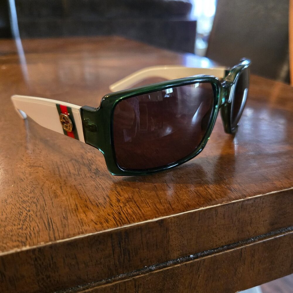 GUCCI Signature Green And White Sunglasses